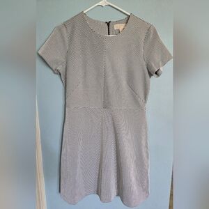 Michael Kors Midi Dress Short Sleeved Black and White Textured Fabric Size 12P